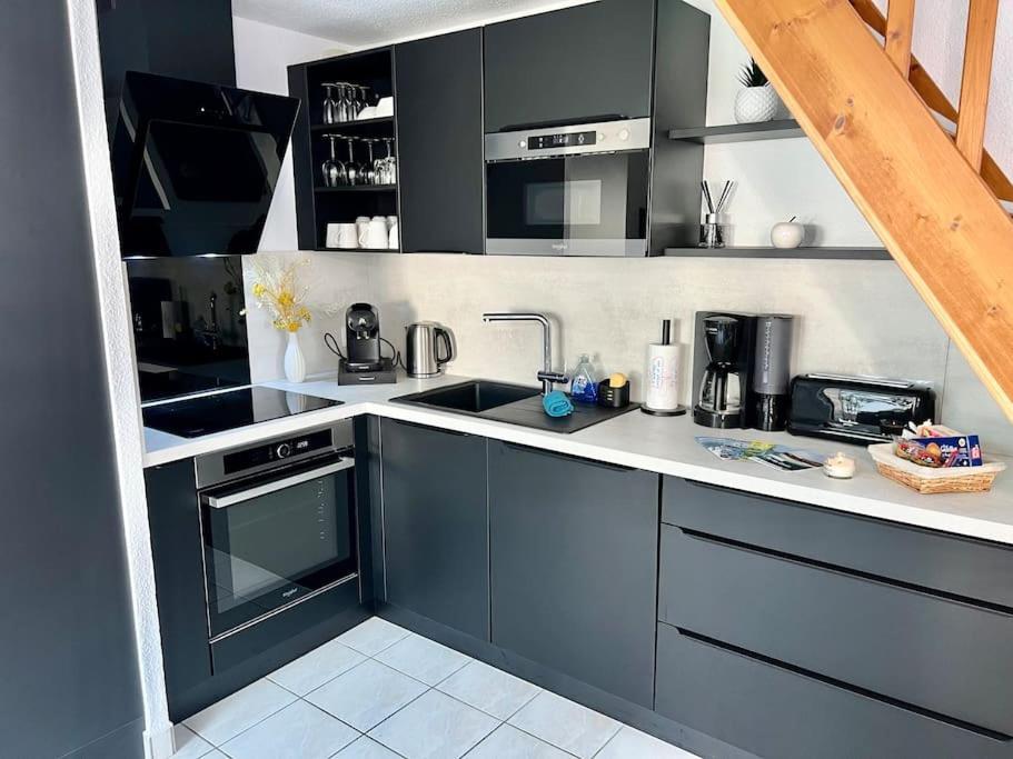 Perle Beach, Petite Maison Situee En Bord De Plage, Piscine. Guidel Eksteriør billede